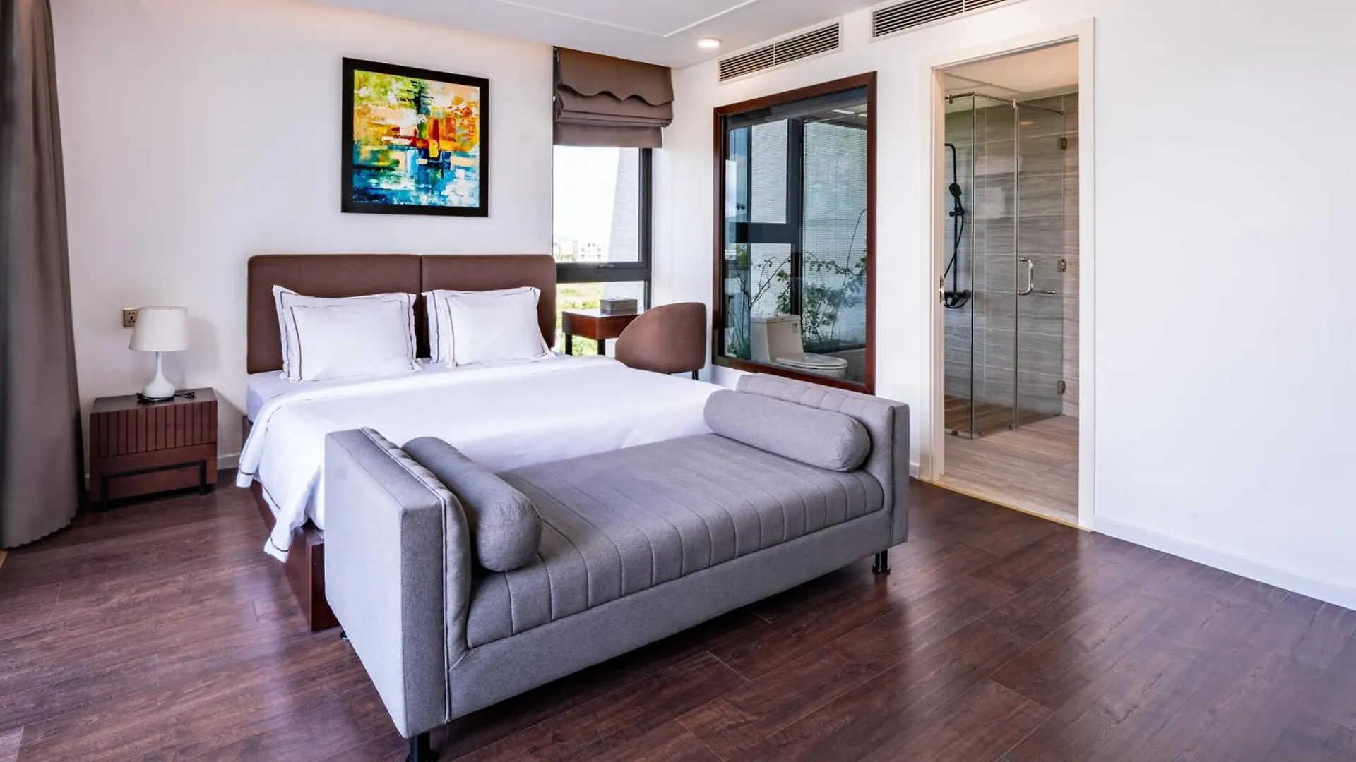 Cami Riverside Resort Da Nang 4*,