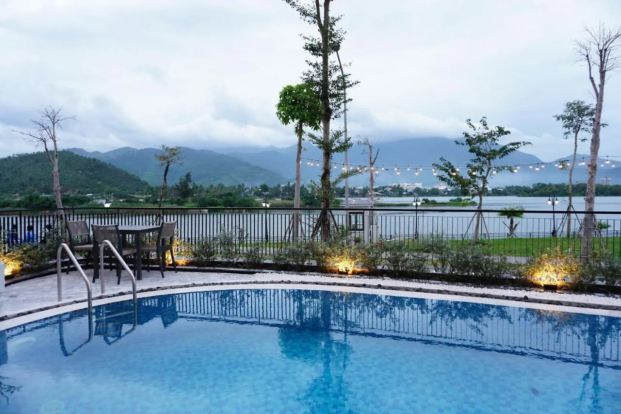 Cami Riverside Resort Da Nang Hotel