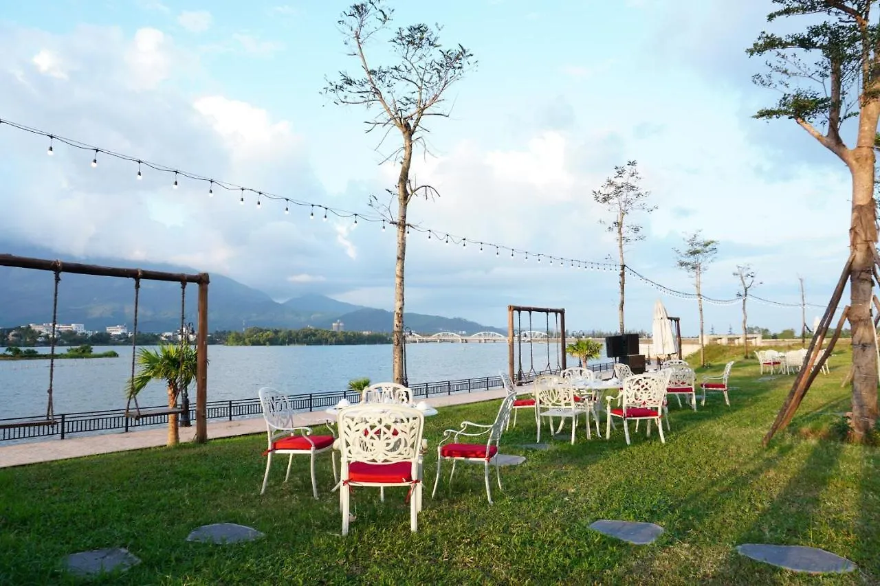 Cami Riverside Resort Da Nang