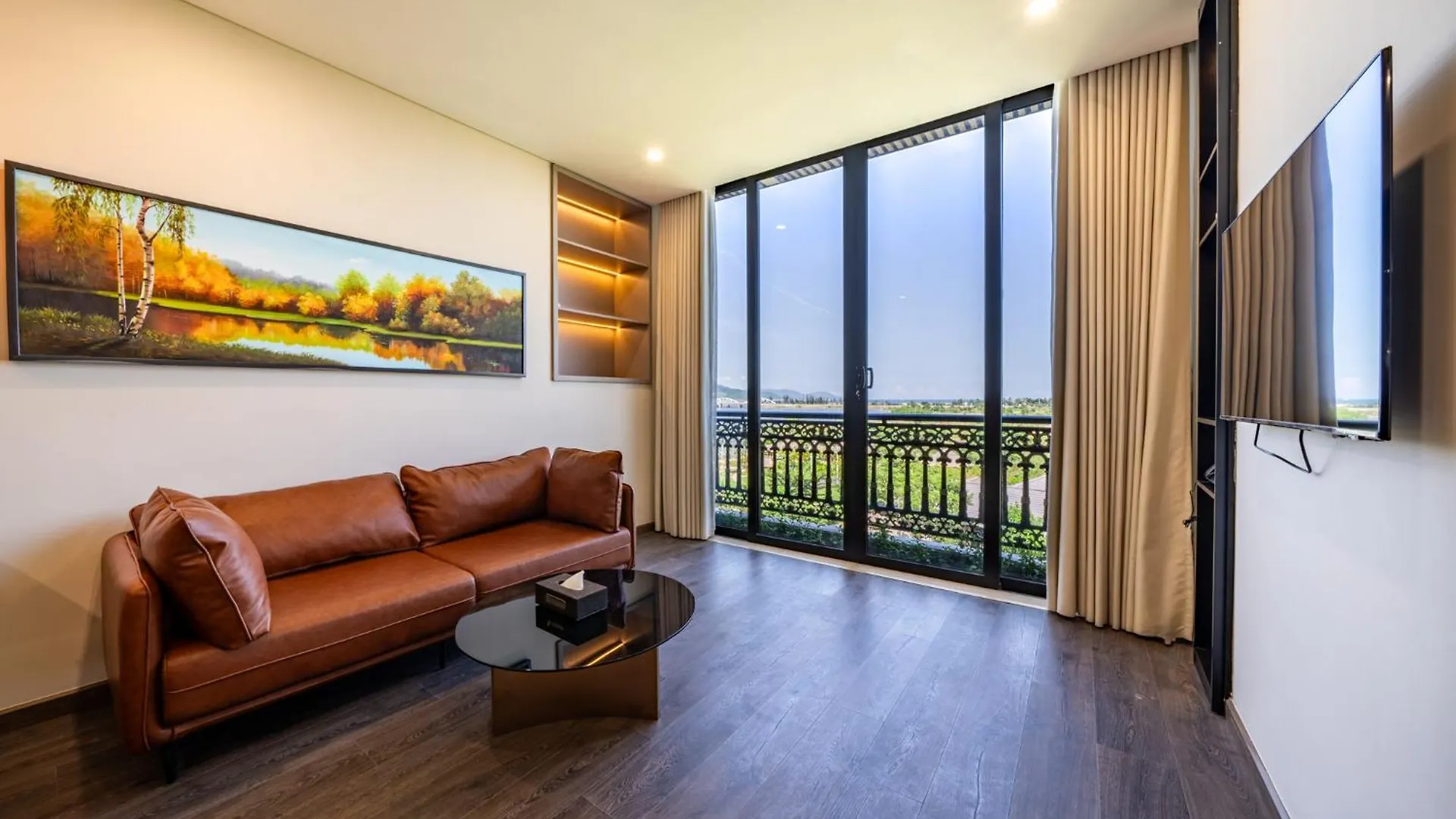 Cami Riverside Resort Da Nang Hotel