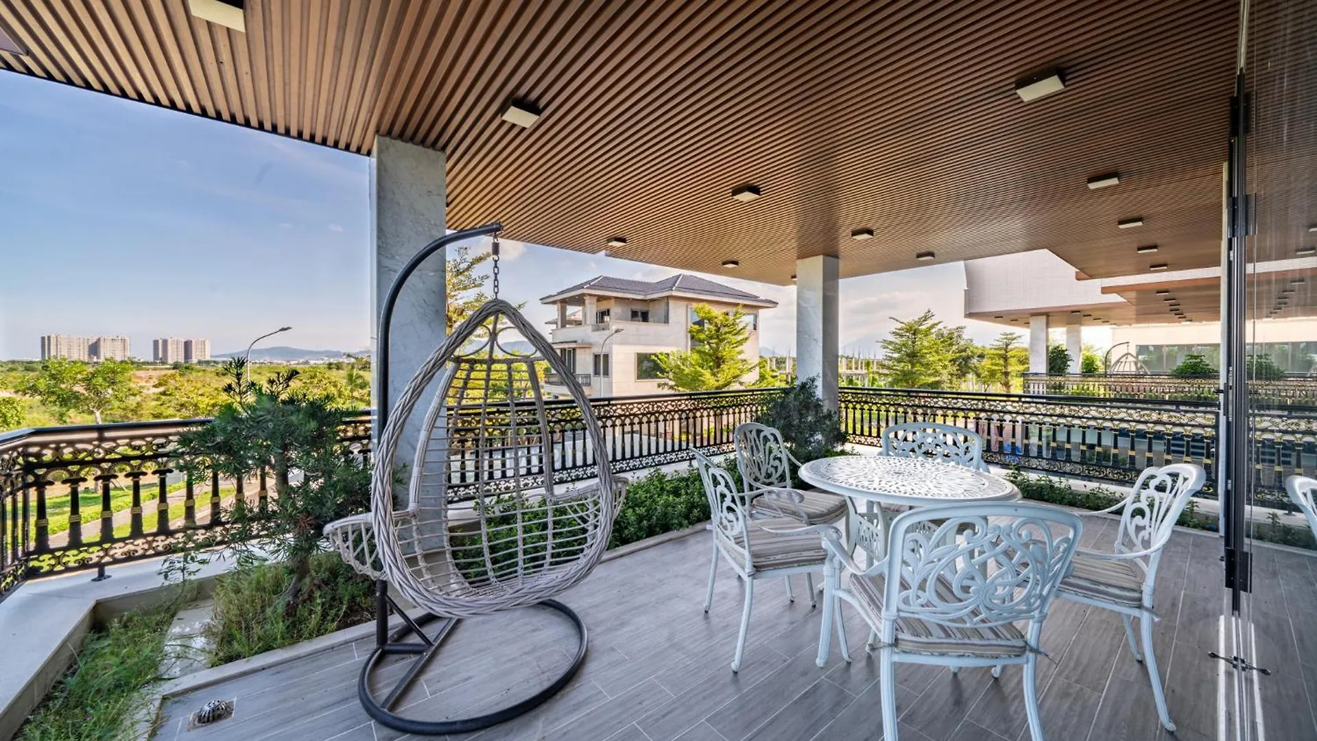 Hotel Cami Riverside Resort Da Nang