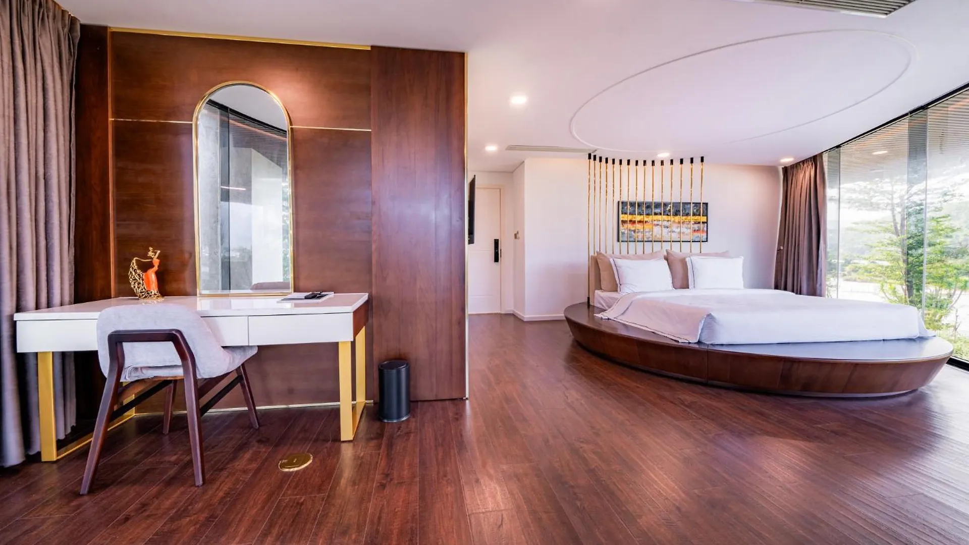 Cami Riverside Resort Da Nang