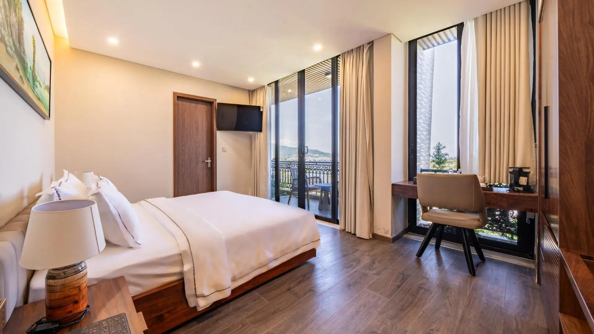 Hotel Cami Riverside Resort Da Nang