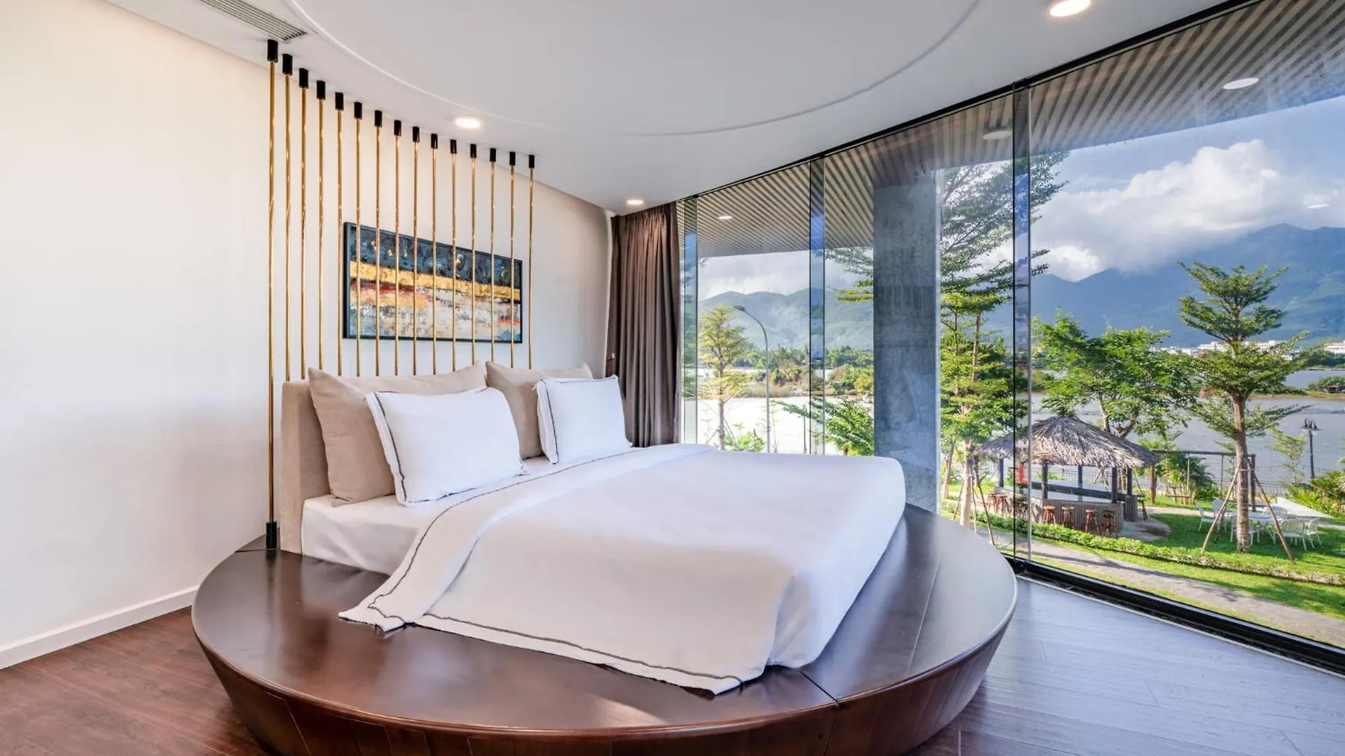 Cami Riverside Resort Da Nang