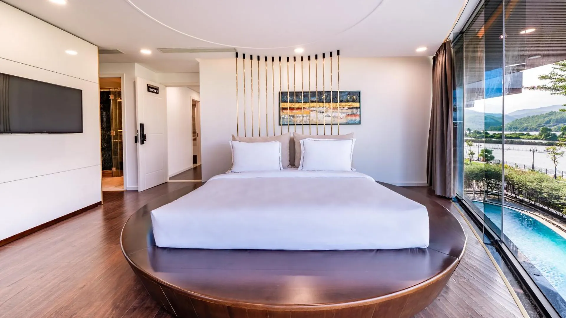 Cami Riverside Resort Da Nang Hotel