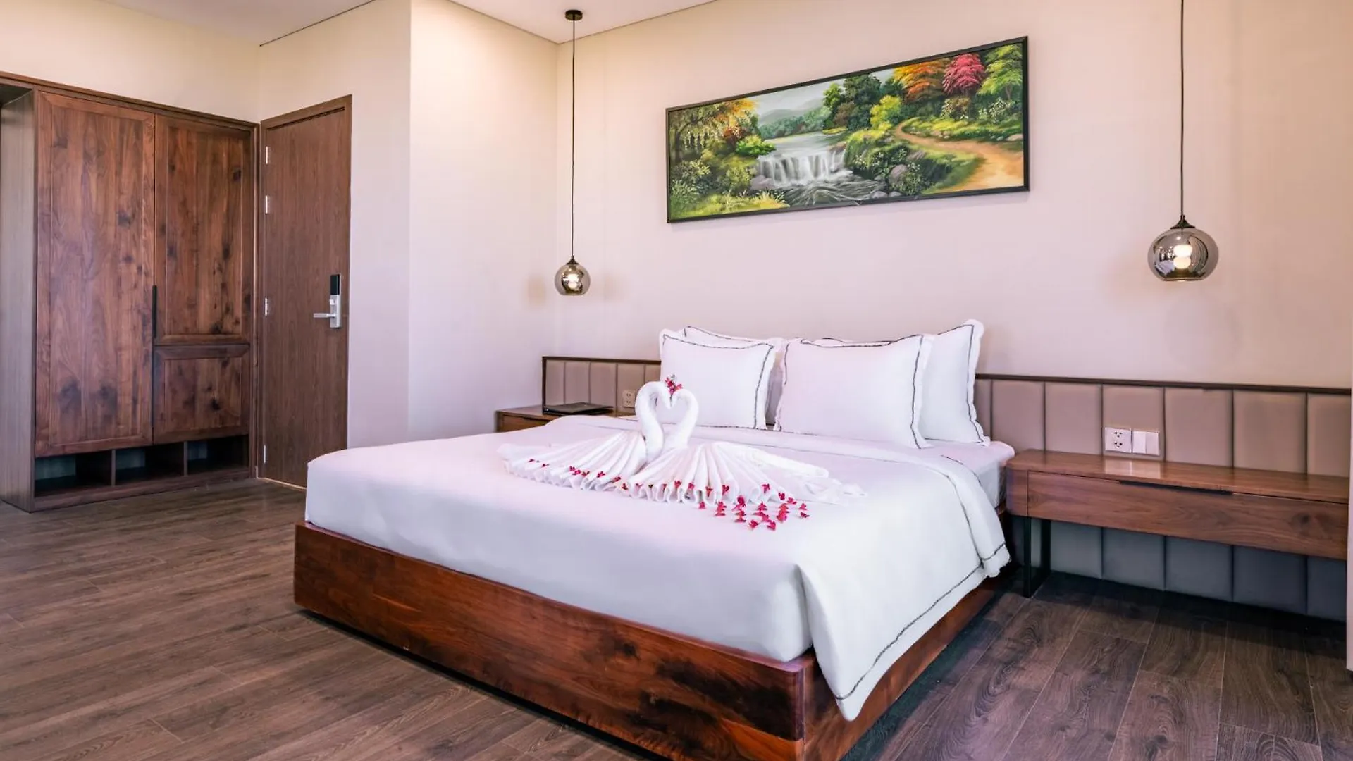 Hotel Cami Riverside Resort Da Nang
