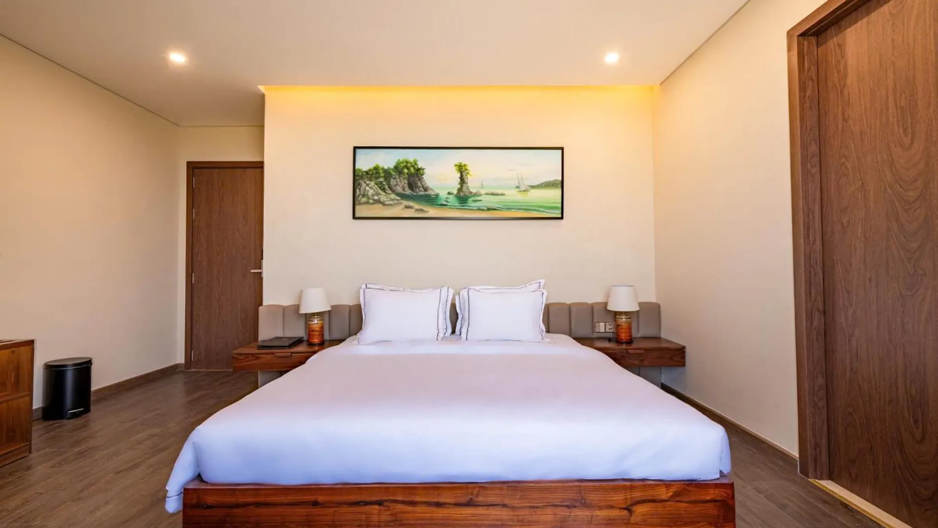 Hotel Cami Riverside Resort Da Nang
