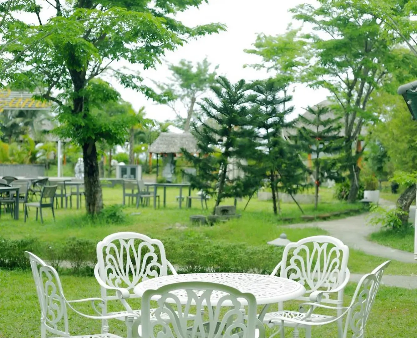 Cami Riverside Resort Da Nang 4*,